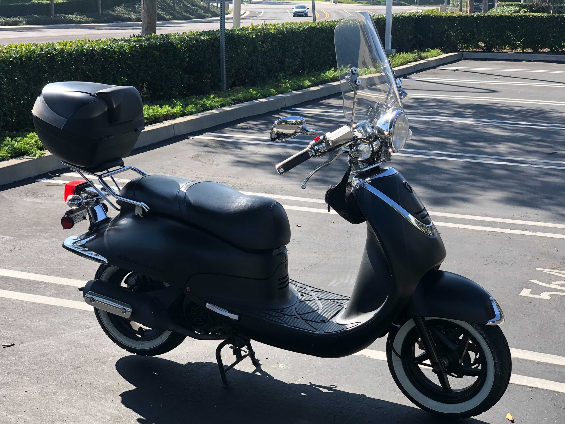 Deluxe all season Motorcycle cover (L-XL). Fits sport bike with hidden pouch for back rack trunk