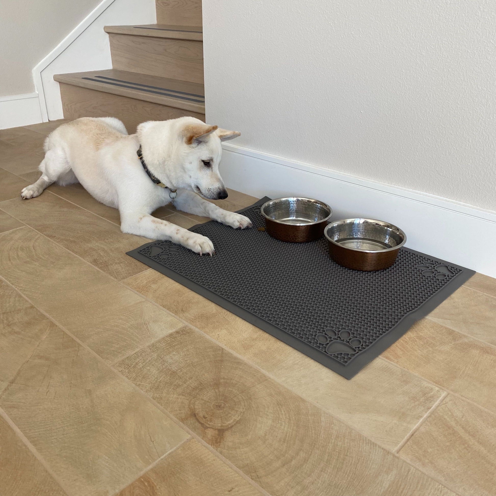 Pet Feeding Non-Slip Mat Waterproof Small 18"L x 23"W