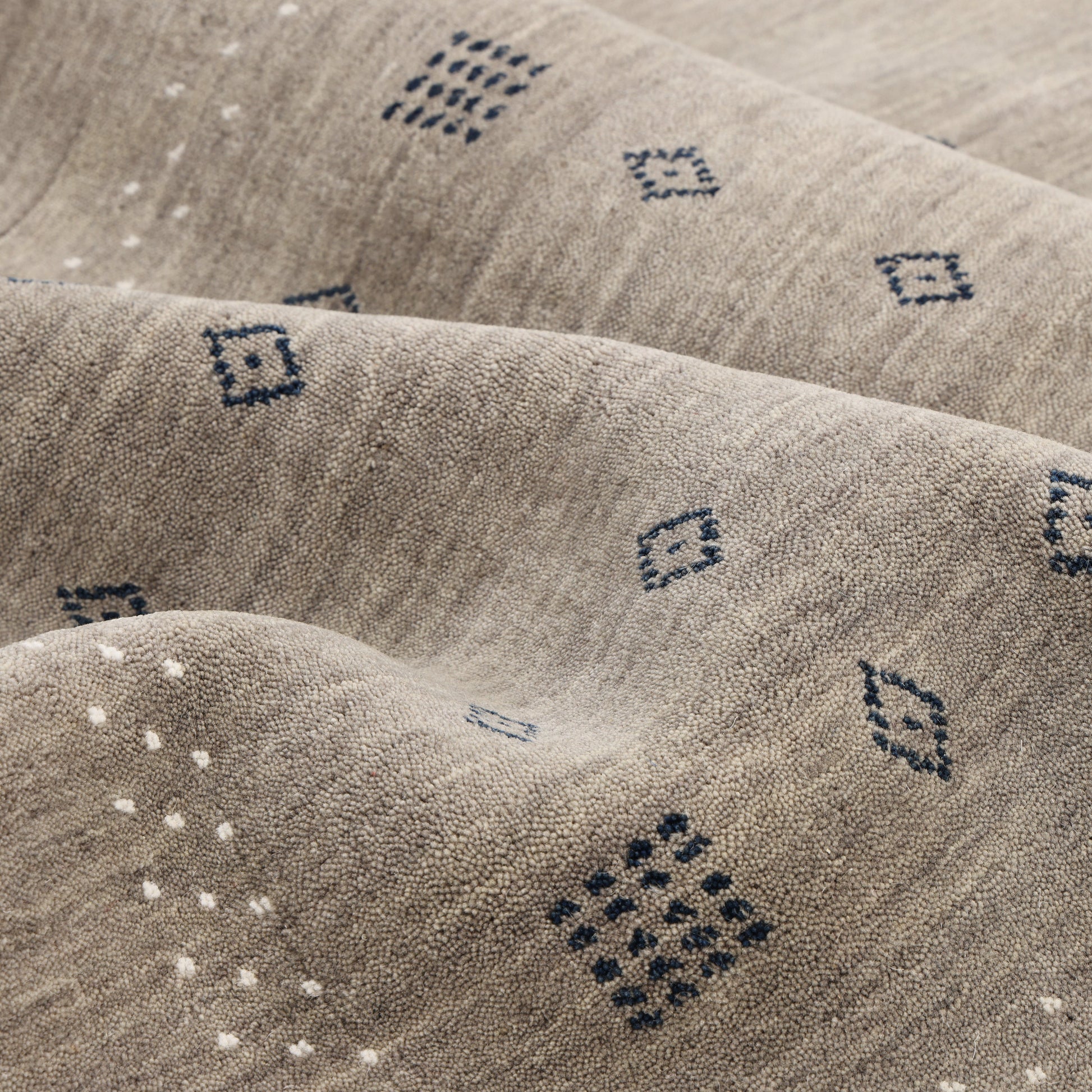 Simi, Handmade Area Rug - Brown